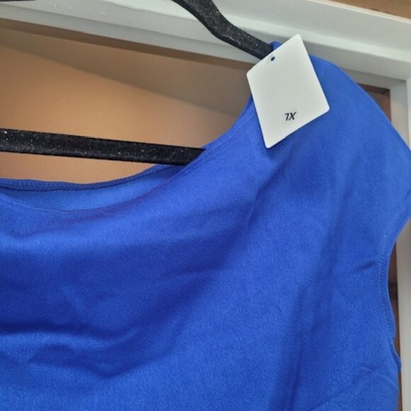 Luxe asymmetrical hem tulip sleeve satin midi dress - Picture 12 of 12